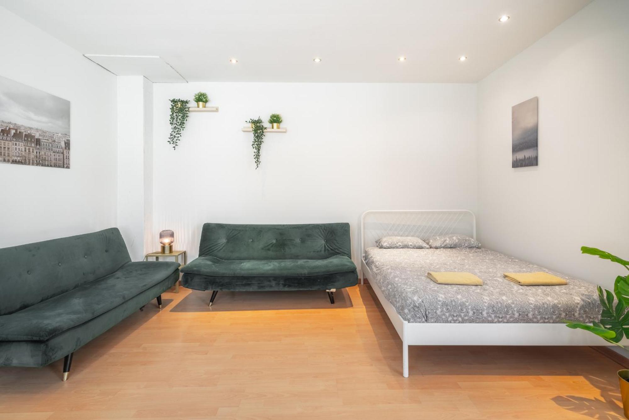 Authentic Apartments In The Center Of Antwerp Exterior photo